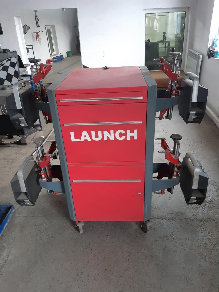 Выкупленный стенд развал-схождения Launch X-631